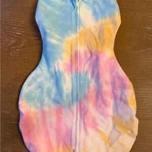 Happiest Baby 5 second Sleepea Tie-Dye Swaddle